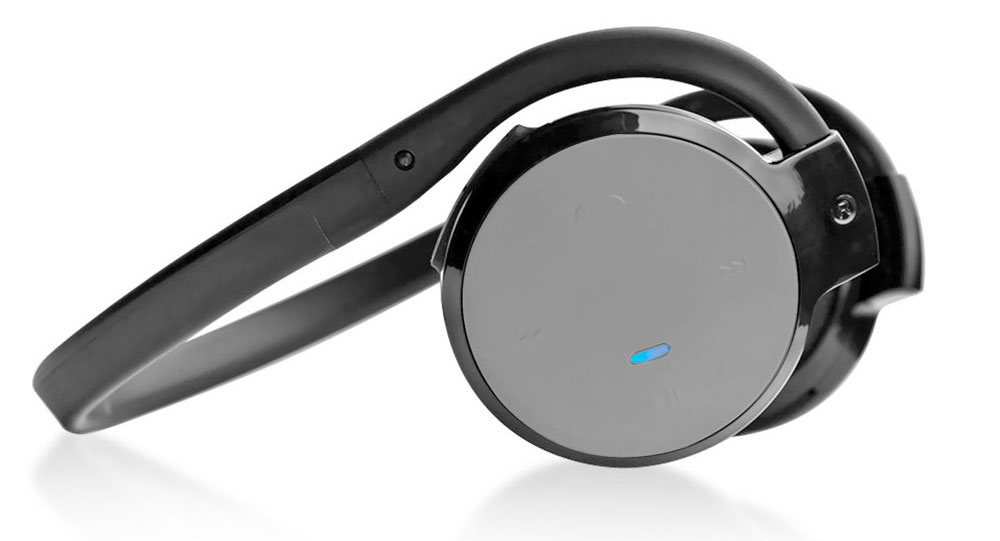 Wireless headphones for recording online