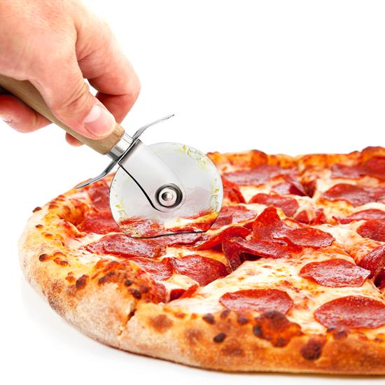 Pyle - NCPI2222 , Kitchen & Cooking , Kitchen Tools & Utensils , 7’’ Stainless Steel Pizza Cutter Wheel with Built-in Finger Guard for Safety